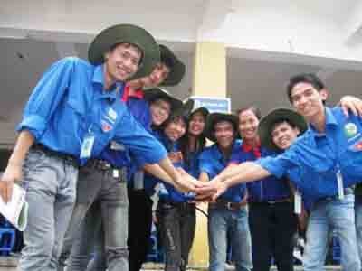 Đội hình tình nguyện tiếp sức mùa thi của tỉnh Ninh Bình