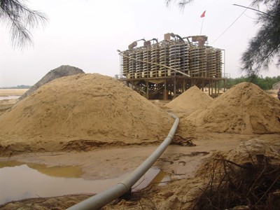Tanh bành bờ biển miền Trung: Chỉ còn lại cát