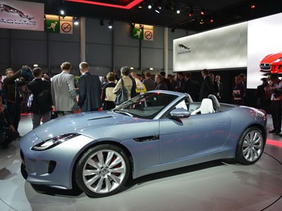 Jaguar F-Type tỏa sáng tại Paris Autoshow