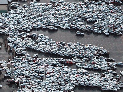 Ngành công nghiệp ôtô gián đoạn vì động đất Nhật Bản