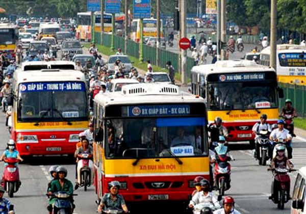 Đề nghị tăng giá vé xe buýt từ 40 - 80%
