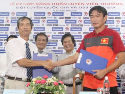 HLV Phan Thanh Hùng dưới áp lực ngàn cân