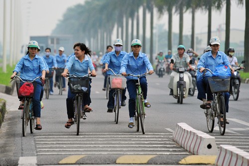 Sống trong ký túc xá giá rẻ của nữ công nhân