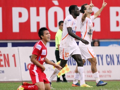Kesley Huỳnh ăn mừng bàn thắng vào lưới V.Hải Phòng Ảnh: VSI