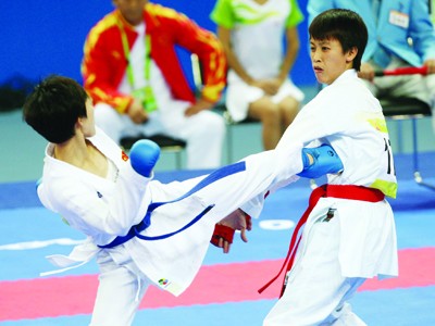 Trận đấu giữa Nguyệt Ánh và Li Hong. Ảnh: Tuân Bạc
