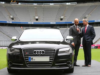 Vì sao Audi tặng Pep Guardiola S8?
