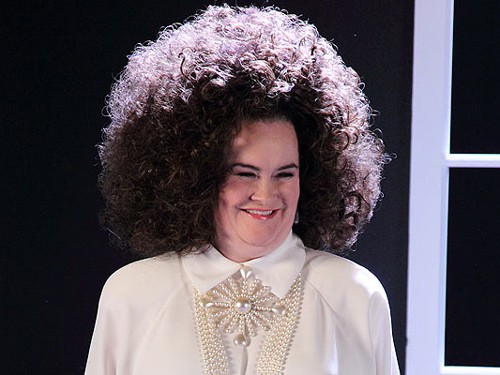 Susan Boyle gây sốc với mái tóc xù khổng lồ