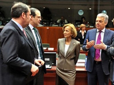 Các bộ trưởng EU bên lề cuộc họp tại Bỉ
