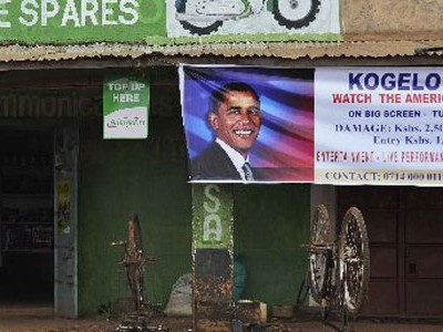 Banner thông báo bán vé xem tường thuật trực tiếp bầu cử Tổng thống Mỹ tại ngôi làng Kogelo, Kenya