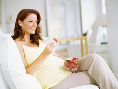 Mẹ cần ăn gì khi thai nhi không hấp thụ dưỡng chất?