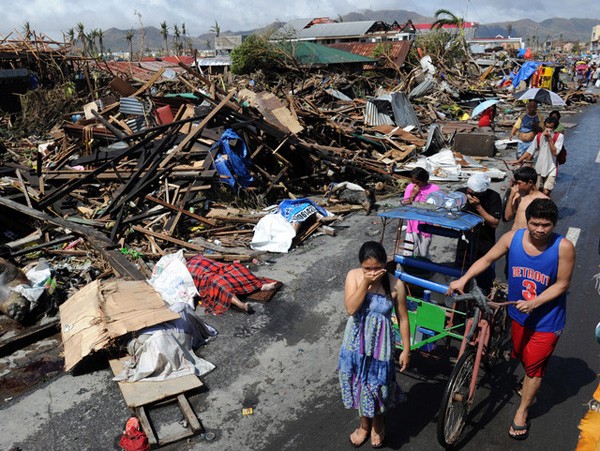 Bloomberg: 'Philippines thiệt hại 14 tỉ USD vì bão Haiyan'