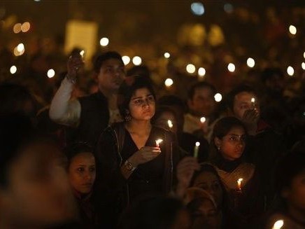 Các cuộc biểu tình nổ ra khắp Ấn Độ yêu cầu bảo vệ phụ nữ trước nạn hiếp dâm