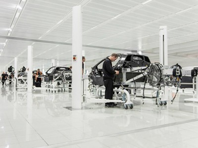 Nhà máy sạch như viện của McLaren