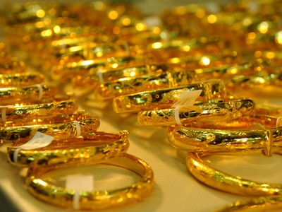 Vàng sụt giảm hơn 200.000 đồng/lượng