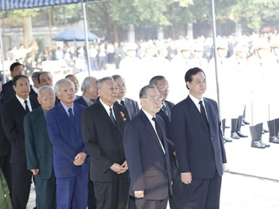 Thủ tướng Chính phủ Nguyễn Tấn Dũng viếng Đại tướng