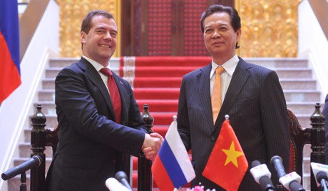 Thủ tướng Việt Nam - Nga thảo luận hợp tác nhiều lĩnh vực