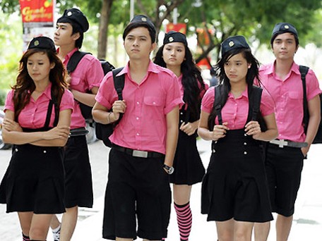 Đại học cấm mặc đồng phục thể dục vào giảng đường