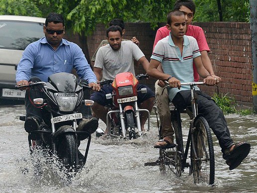 Trận lụt lịch sử ở Ấn Độ khiến 1.000 người chết, 6.000 người mất tích