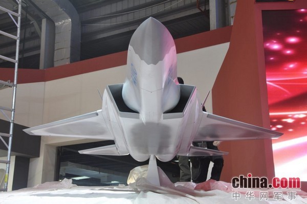 Trung Quốc tiếp tục gây ‘sốc’ với mô hình mới của J-31