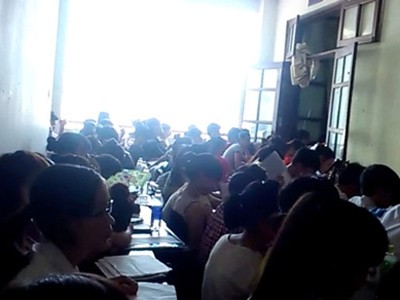 Lớp luyện thi ê a ở Hà Nội qua ‘tiết lộ’ của học sinh