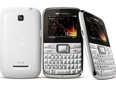 Motorola giới thiệu ba 'dế' giá rẻ mới