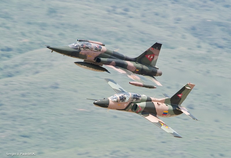Hai máy bay quân sự Venezuela gặp nạn trong lễ duyệt binh