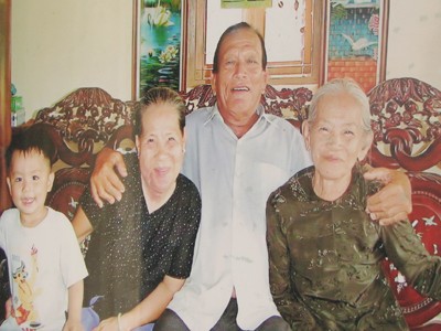 Ông Hai Chung và hai bà vợ