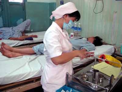Quảng Bình: Hàng chục nhân viên y tế sử dụng bằng giả