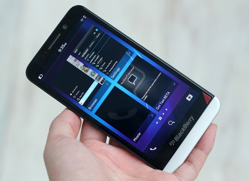 BlackBerry Z30 về Việt Nam với giá 15,5 triệu đồng