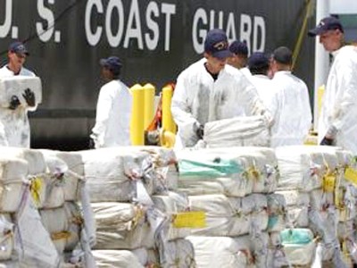 Bắt giữ tàu ngầm chở 7,5 tấn Cocaine