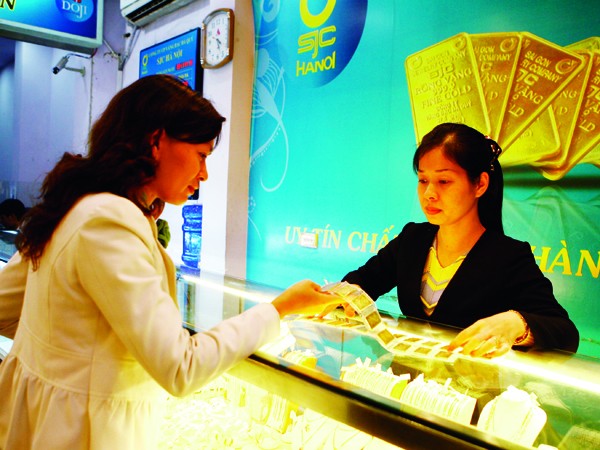 Giao dịch vàng miếng SJC tại Hà Nội