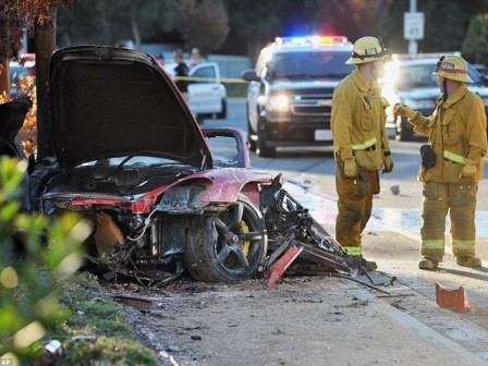 Hiện trường tai nạn thảm khốc của sao phim 'Fast & Furious'