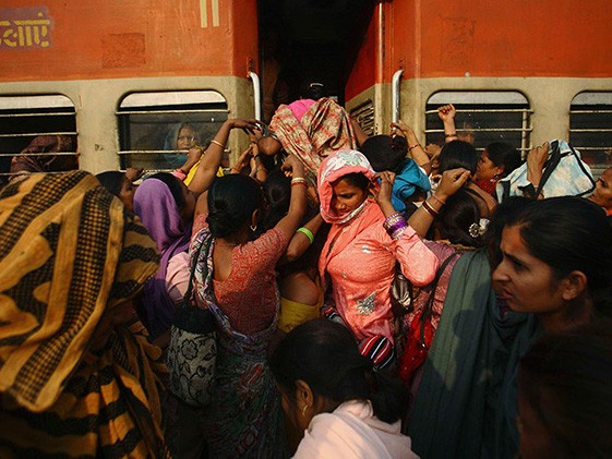 Ấn Độ: Tàu hỏa dành riêng cho nữ giới