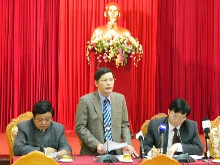 Hà Nội không 'đóng cửa' với tại chức và dân lập