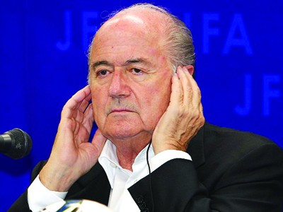 Chủ tịch Sepp Blatter không còn đối thủ, nhưng FIFA đang lâm nguy Ảnh: Getty Images