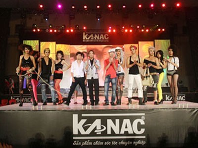 Lễ hội thu đông Kanac 2011- “Bay lên những sắc màu”