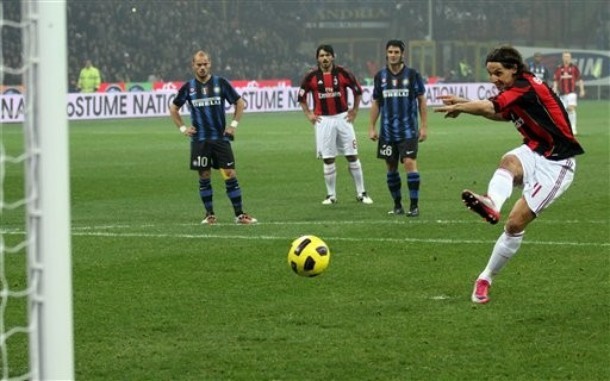 Clip: Ibra "nổ súng" giúp Milan vượt Inter