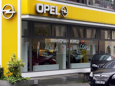 Opel vén màn Astra Sports Tourer 2011