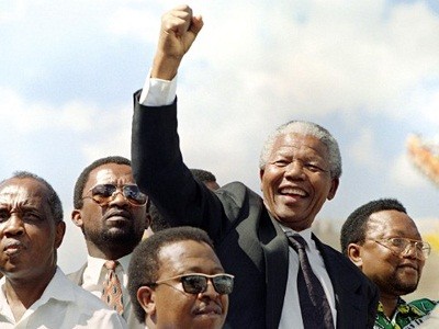Sẽ ướp xác cố tổng thống Nelson Mandela?