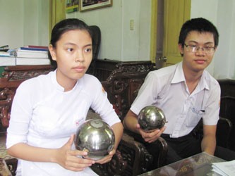 Học sinh phát minh quả cầu chữa cháy