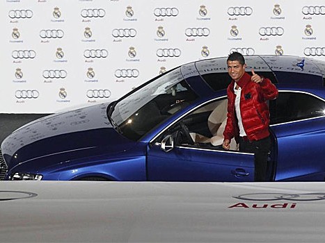 Sao Real Madrid ‘nô nức’ nhận xe Audi