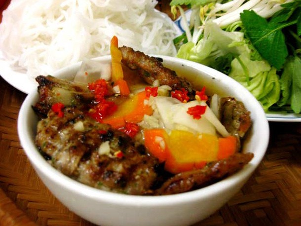 Hà Nội có món ăn đường phố ngon nhất châu Á