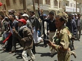 Yemen: Hàng loạt lãnh đạo gia nhập phe phản đối chính phủ