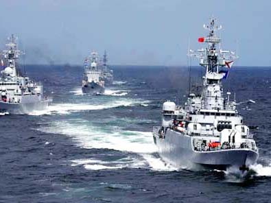 Quân đội Trung Quốc tập trận ở Hoàng Hải. Ảnh: Sinous.net