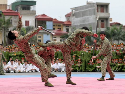 Clip: Lính đặc công diễn võ, đánh tập kích