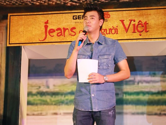 Độc đáo đêm trình diễn jeans của người Việt