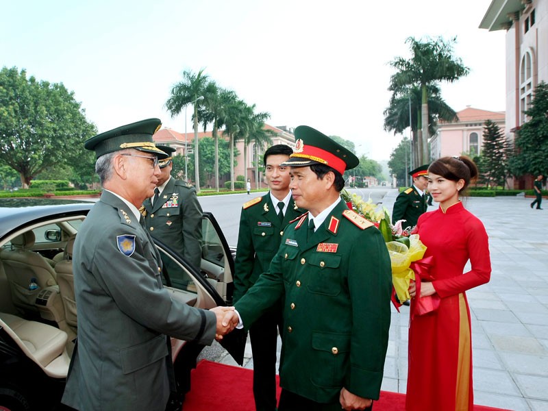 Đại tướng Nhật Bản thăm đặc công Việt Nam