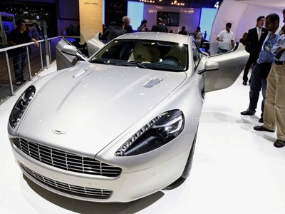 Aston Martin Rapide – không hổ danh anh tài