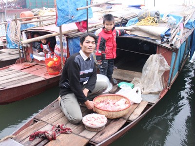 Một gia đình vạn chài ở Cổ Đô (Ba Vì - Hà Nội)