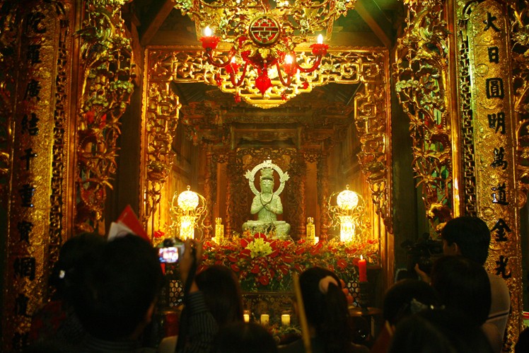 Lễ an vị Phật ngọc Phỉ thúy tại chùa Vạn Niên